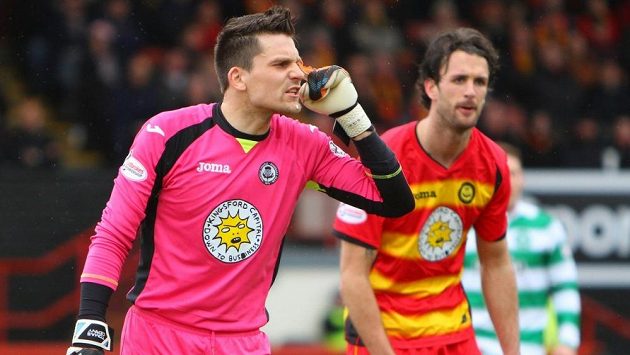 Brankář Tomáš Černý v zápase proti Celtiku Glasgow. Brankář Tomáš Černý v zápase proti Celtiku Glasgow.