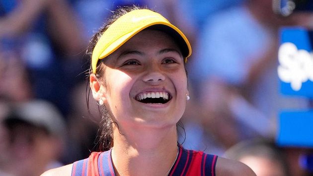Emma Raducanuová senzačně prošla na US Open z kvalifikace do semifinále. Emma Raducanuová senzačně prošla na US Open z kvalifikace do semifinále.
