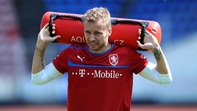 Michal Kadlec na tréninku fotbalové reprezentace. Michal Kadlec na tréninku fotbalové reprezentace.