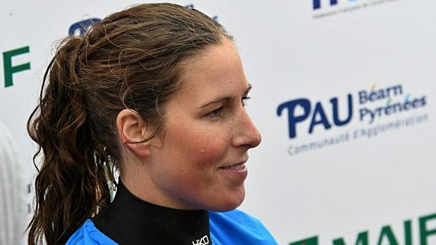 Kajakářka Kateřina Kudějová po finále mistrovství světa v Pau. Kajakářka Kateřina Kudějová po finále mistrovství světa v Pau.