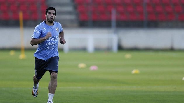 Luis Suárez ještě v Brazílii při tréninku. Luis Suárez ještě v Brazílii při tréninku.