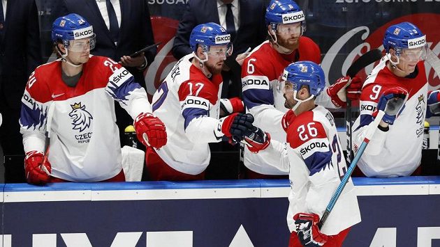Michal Řepík slaví gól se spoluhráči v utkání s Rakouskem. Michal Řepík slaví gól se spoluhráči v utkání s Rakouskem.