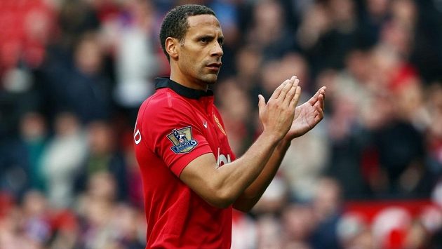Rio Ferdinand po dlouhých 12 letech končí v Manchesteru United. Rio Ferdinand po dlouhých 12 letech končí v Manchesteru United.