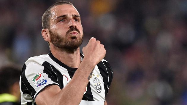 Leonardo Bonucci z Juventusu se raduje po gólu proti Janovu. Leonardo Bonucci z Juventusu se raduje po gólu proti Janovu.
