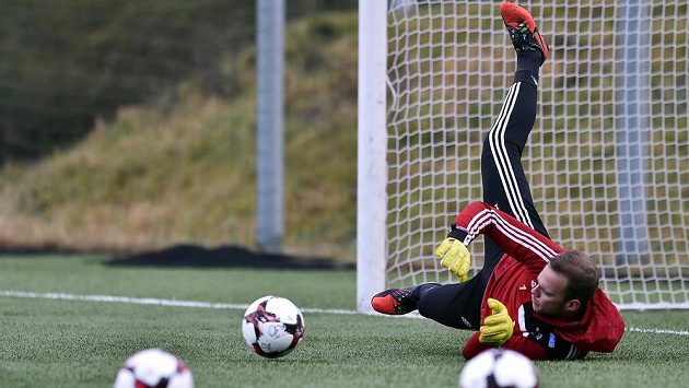 Fotbalisté FC Vysočina Jihlava zahájili 3. ledna 2018 v Jihlavě zimní přípravu na jarní část prvoligové sezóny. V akci byla i nová posila brankář Roman Valeš, který přišel z Jablonce. Fotbalisté FC Vysočina Jihlava zahájili 3. ledna 2018 v Jihlavě zimní přípravu na jarní část prvoligové sezóny. V akci byla i nová posila brankář Roman Valeš, který přišel z Jablonce.
