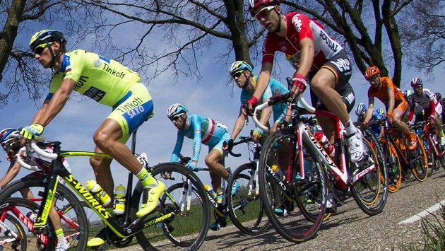 Roman Kreuziger (vlevo) na ilustračním snímku při závodu Amstel Gold Race. Roman Kreuziger (vlevo) na ilustračním snímku při závodu Amstel Gold Race.