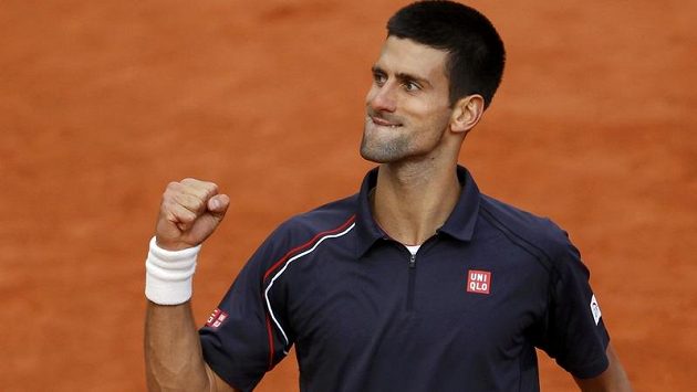 Vítězné gesto srbského tenisty Novaka Djokoviče Vítězné gesto srbského tenisty Novaka Djokoviče