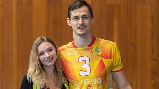 Volejbalista Šimon Krajčovič v dresu pražských Lvů Volejbalista Šimon Krajčovič v dresu pražských Lvů