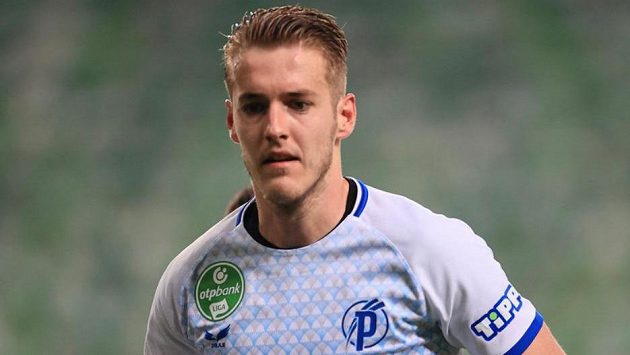 Záložník Puskás Akadémie Jakub Plšek. Záložník Puskás Akadémie Jakub Plšek.