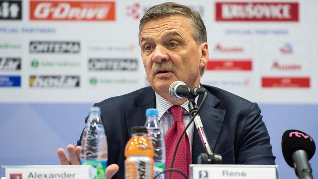 Švýcar René Fasel povede i nadále Mezinárodní hokejovou federaci. Švýcar René Fasel povede i nadále Mezinárodní hokejovou federaci.