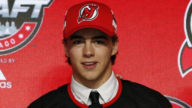 Jednička draftu NHL pro rok 2017 Śvýcar Nico Hischier. Jednička draftu NHL pro rok 2017 Śvýcar Nico Hischier.