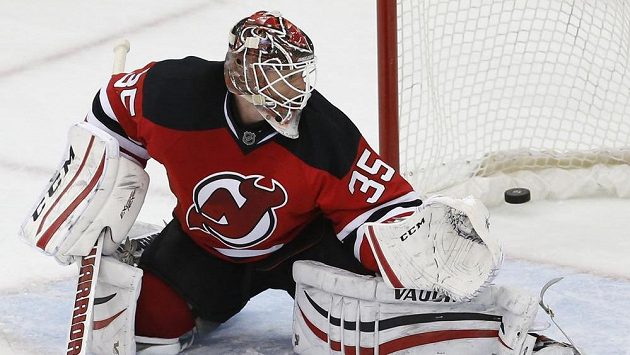 Cory Schneider na to sám nestačil. Za svůj výkon při prohře s Penguins byl ale zvolen první hvězdou utkání. Cory Schneider na to sám nestačil. Za svůj výkon při prohře s Penguins byl ale zvolen první hvězdou utkání.