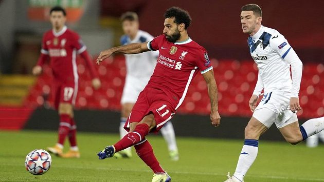 Liverpoolský Mohamed Salah během utkání 4. kola Ligy mistrů proti Bergamu. Liverpoolský Mohamed Salah během utkání 4. kola Ligy mistrů proti Bergamu.