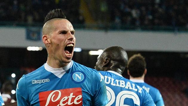 Marek Hamšík se v dresu Neapole raduje z branky. Marek Hamšík se v dresu Neapole raduje z branky.