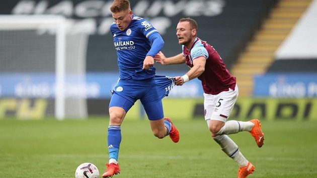 Debutující Vladimír Coufal pomohl v anglické lize k výhře West Hamu 3:0 na hřišti dosud stoprocentního Leicesteru. Debutující Vladimír Coufal pomohl v anglické lize k výhře West Hamu 3:0 na hřišti dosud stoprocentního Leicesteru.