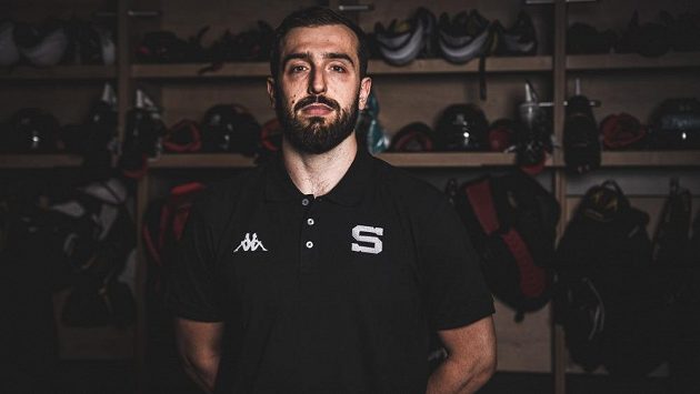 Michal Moravčík je novou posilou hokejové Sparty. Michal Moravčík je novou posilou hokejové Sparty.