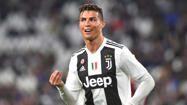 Cristiano Ronaldo odvrátil 21. gólem v této sezoně italské fotbalové ligy porážku Juventusu v derby s FC Turín. Cristiano Ronaldo odvrátil 21. gólem v této sezoně italské fotbalové ligy porážku Juventusu v derby s FC Turín.
