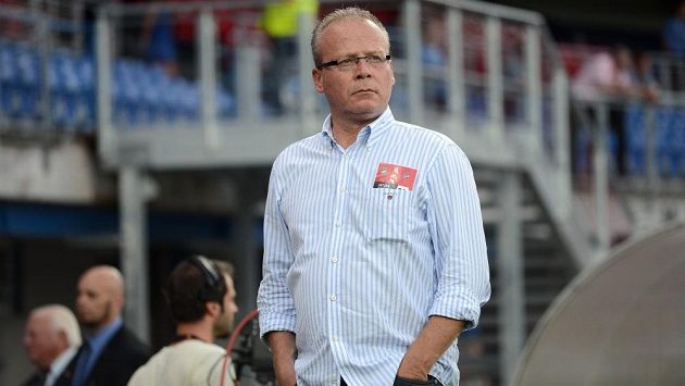Sportovní ředitel Viktorie Plzeň František Mysliveček během utkání 3. předkola Ligy mistrů mezi FC Viktoria Plzeň a JK Nomme Kalju Sportovní ředitel Viktorie Plzeň František Mysliveček během utkání 3. předkola Ligy mistrů mezi FC Viktoria Plzeň a JK Nomme Kalju