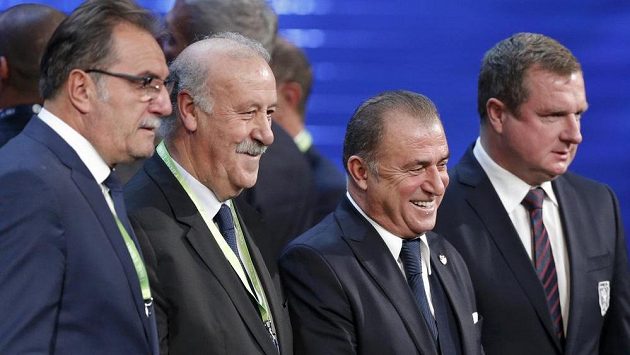Trenéři všech týmů nalosovaných do skupiny D - zleva Ante Čačič z Chorvatska, Vicente del Bosque, Turek Fatih Terim a Pavel Vrba. Trenéři všech týmů nalosovaných do skupiny D - zleva Ante Čačič z Chorvatska, Vicente del Bosque, Turek Fatih Terim a Pavel Vrba.