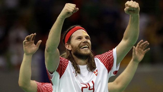 Házenkáři Dánska slaví zlato na olympiádě v Riu. Na snímku je Mikkel Hansen. Házenkáři Dánska slaví zlato na olympiádě v Riu. Na snímku je Mikkel Hansen.
