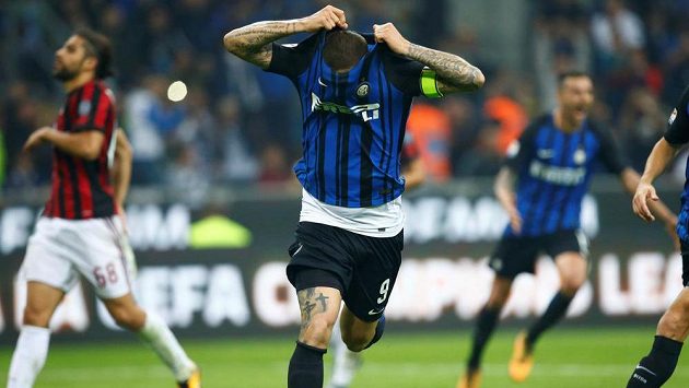 Mauro Icardi z Interu se raduje z gólu v dresby s AC Milán. Mauro Icardi z Interu se raduje z gólu v dresby s AC Milán.