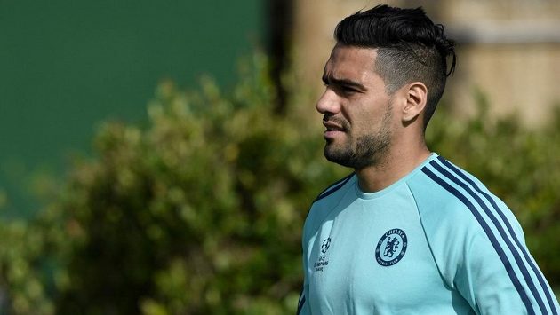 Kolumbijský útočník Radamel Falcao končí v Chelsea. Kolumbijský útočník Radamel Falcao končí v Chelsea.