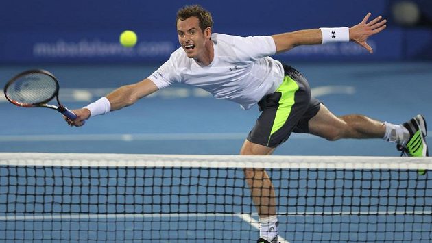 Andy Murray v exhibici v Abú Zabí přejel Rafaela Nadala 6:2 a 6:0. Andy Murray v exhibici v Abú Zabí přejel Rafaela Nadala 6:2 a 6:0.