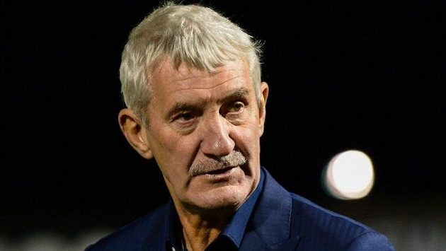 Bývalý liverpoolský záložník Terry McDermott je dalším fotbalistou, kterému byla diagnostikována demence. Bývalý liverpoolský záložník Terry McDermott je dalším fotbalistou, kterému byla diagnostikována demence.