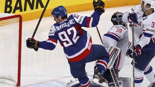Branko Radivojevič pomohl slovenskému týmu k výhře nad Francií dvěma góly. Branko Radivojevič pomohl slovenskému týmu k výhře nad Francií dvěma góly.