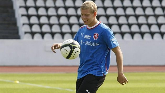 Útočník Matěj Vydra na tréninku fotbalové reprezentace v Praze na Strahově. Útočník Matěj Vydra na tréninku fotbalové reprezentace v Praze na Strahově.