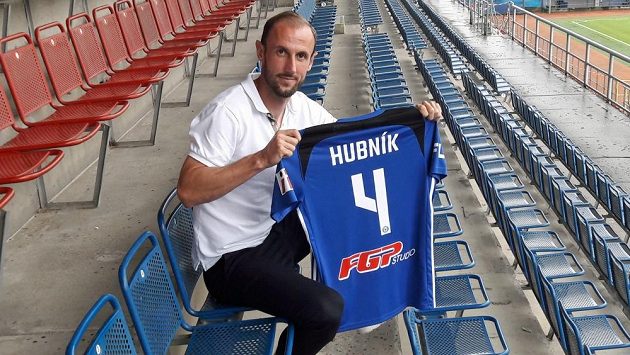 Kapitán fotbalistů Plzně Roman Hubník po sezoně opustí Viktorii a vrátí se do Olomouce Kapitán fotbalistů Plzně Roman Hubník po sezoně opustí Viktorii a vrátí se do Olomouce