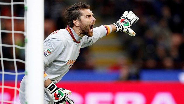 Bývalý brankář AS Řím Morgan De Sanctis v akci na snímku z roku 2013. Bývalý brankář AS Řím Morgan De Sanctis v akci na snímku z roku 2013.
