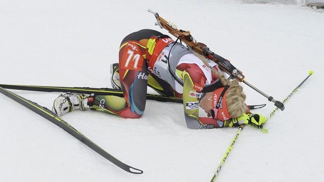 Gabriela Soukalová nebyla se střeleckým výkonem vůbec spokojená. Gabriela Soukalová nebyla se střeleckým výkonem vůbec spokojená.