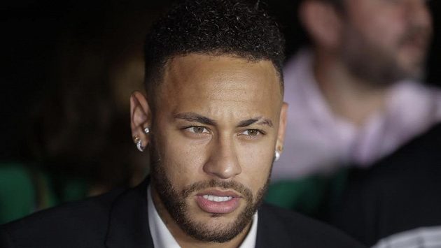 Brazilský fotbalista Neymar má další problém Brazilský fotbalista Neymar má další problém