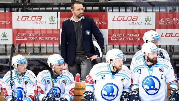 Trenér Škody Plzeň Ladislav Čihák během utkání Tipsport extraligy. Archivní foto Trenér Škody Plzeň Ladislav Čihák během utkání Tipsport extraligy. Archivní foto