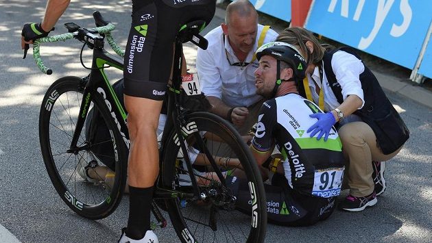 Ošetřovaný Mark Cavendish. Ošetřovaný Mark Cavendish.