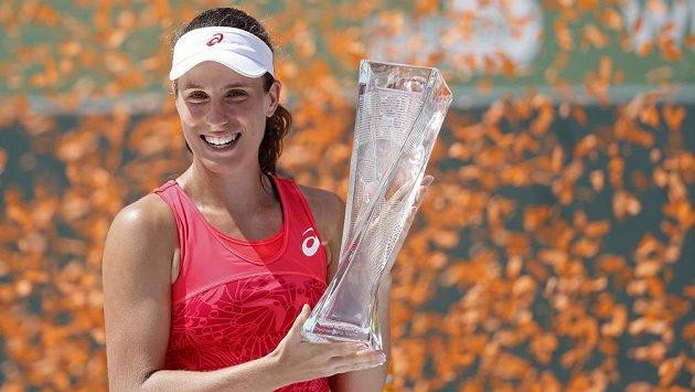 Johanna Kontaová při oslavě titulu v Miami. Johanna Kontaová při oslavě titulu v Miami.