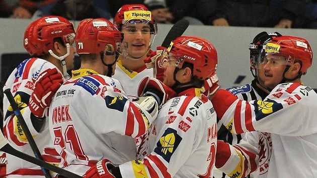 Hokejisté Třince vstupují do play off jako velcí favorité. Hokejisté Třince vstupují do play off jako velcí favorité.