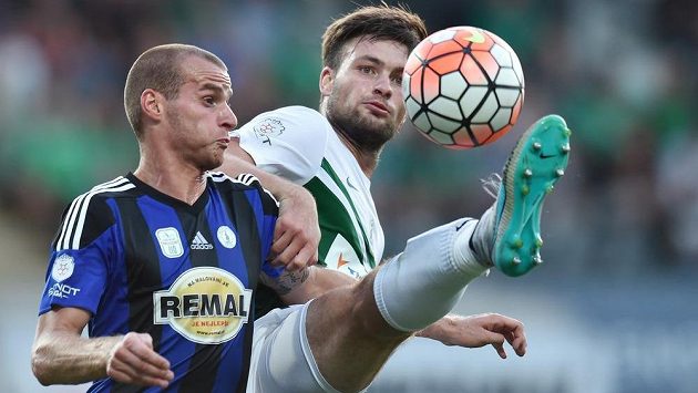 Jablonecký útočník Tomáš Wágner (vpravo) a obránce Bohemians Lukáš Pauschek. Jablonecký útočník Tomáš Wágner (vpravo) a obránce Bohemians Lukáš Pauschek.