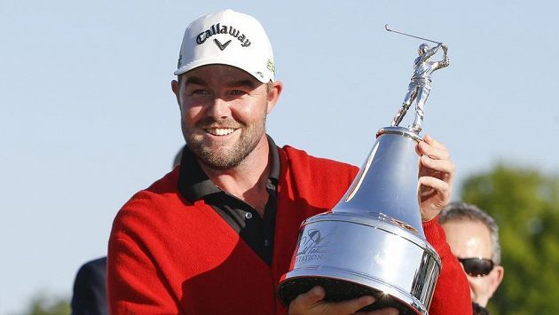 Marc Leishman s trofejí za výhru při Arnold Palmer Invitational. Marc Leishman s trofejí za výhru při Arnold Palmer Invitational.