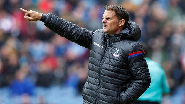 Frank De Boer ještě jako trenér Crystal Palace. Frank De Boer ještě jako trenér Crystal Palace.