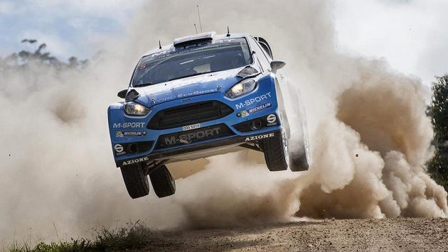 Norský pilot Mads Östberg na trati Australské rallye. Norský pilot Mads Östberg na trati Australské rallye.