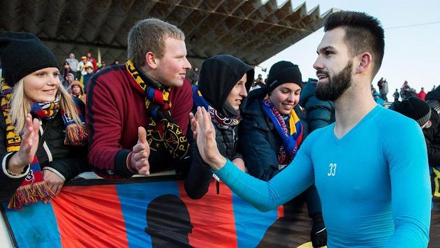 Sparťanský brankář Tomáš Koubek po podzimní výhře v Hradci Králové. Sparťanský brankář Tomáš Koubek po podzimní výhře v Hradci Králové.