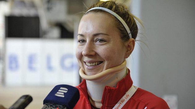 Denisa Rosolová den po ošklivém pádu. Denisa Rosolová den po ošklivém pádu.