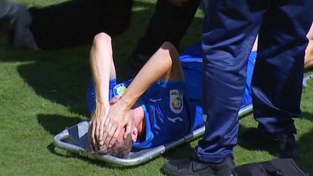 Fotbalista Getafe Jakub Jankto kvůli zranění nedohrál sobotní utkání španělské ligy s Vallecanem. Fotbalista Getafe Jakub Jankto kvůli zranění nedohrál sobotní utkání španělské ligy s Vallecanem.