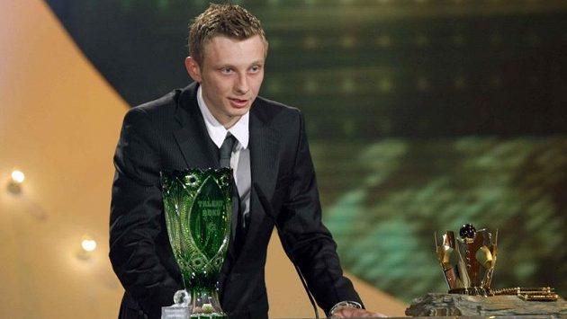 Ladislav Krejčí získal ocenění Talent roku při slavnostním vyhlašování ankety Fotbalista roku. Ladislav Krejčí získal ocenění Talent roku při slavnostním vyhlašování ankety Fotbalista roku.