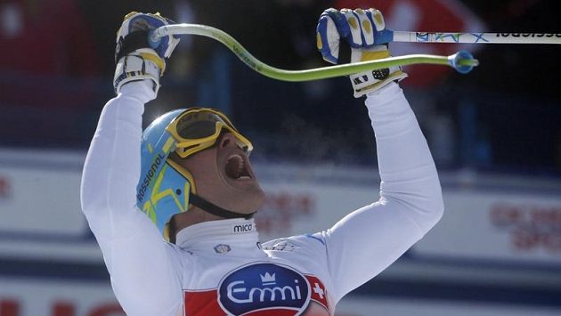 Ital Christof Innerhofer se raduje z triumfu ve sjezdu ve Wengenu. Ital Christof Innerhofer se raduje z triumfu ve sjezdu ve Wengenu.
