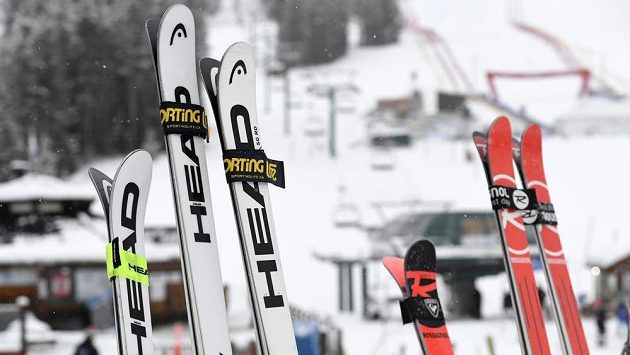 Druhý trénink sjezdařek v Lake Louise se kvůli nepřízni počasí nekonal. Druhý trénink sjezdařek v Lake Louise se kvůli nepřízni počasí nekonal.