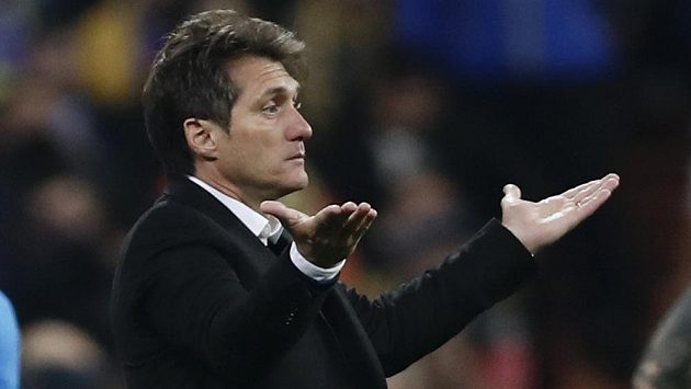 Guillermo Barros Schelotto coby kouč Bocy Juniors ve finále Poháru osvoboditelů. Guillermo Barros Schelotto coby kouč Bocy Juniors ve finále Poháru osvoboditelů.