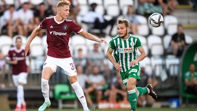 Michal Sáček ze Sparty Praha a Jan Vondra z Bohemians Michal Sáček ze Sparty Praha a Jan Vondra z Bohemians